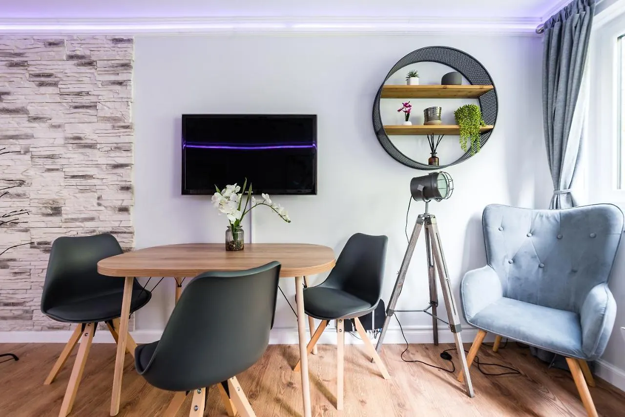 City Centre Stylish Apartment With Free Parking EDI
