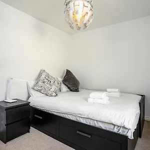 Comfy 2 Bedroom Near Centre Edinburgh